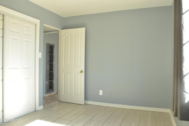 sting 2312 E HARVARD ST 6