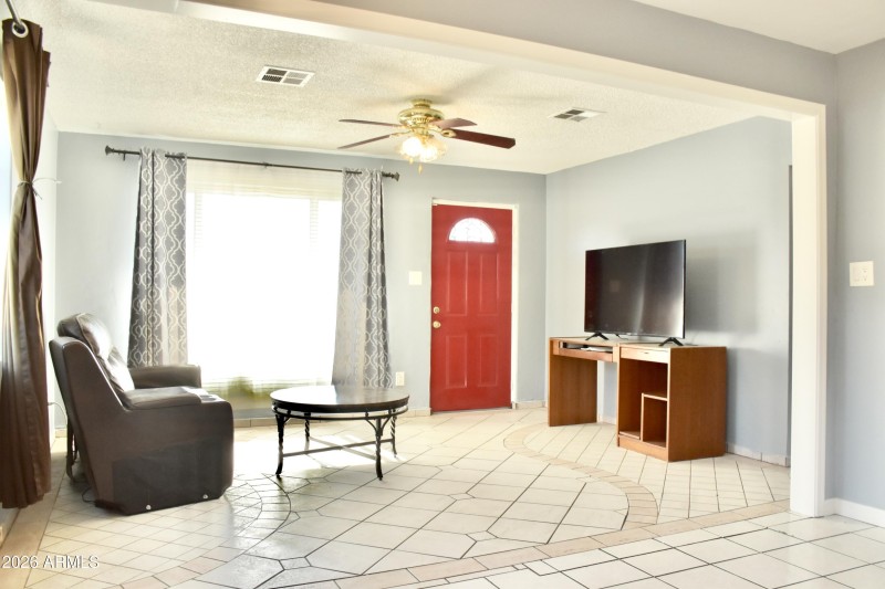 sting 2312 E HARVARD ST 5