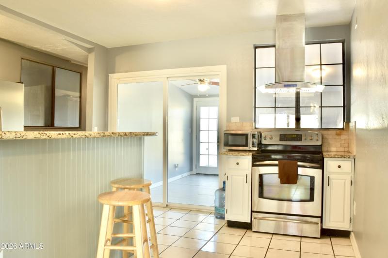 sting 2312 E HARVARD ST 11