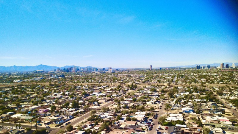 sting 2312 E HARVARD ST 20