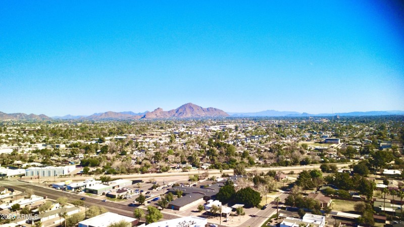 sting 2312 E HARVARD ST 3