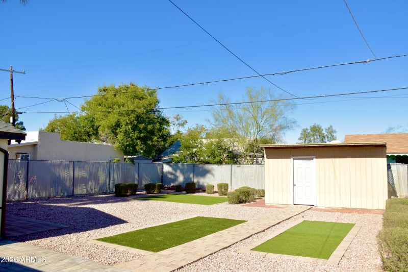 sting 2312 E HARVARD ST 17