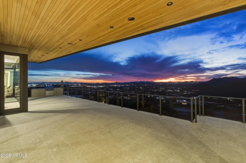 Upper Patio Deck