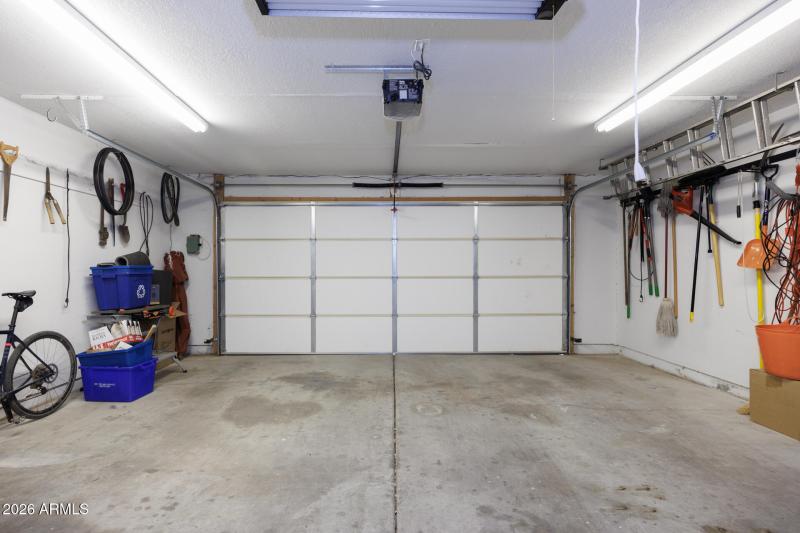 1262 E Crown - Garage