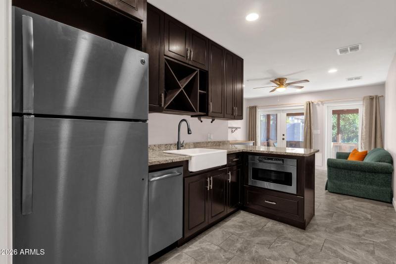 29-web-or-mls-15019-n-mayflower-dr