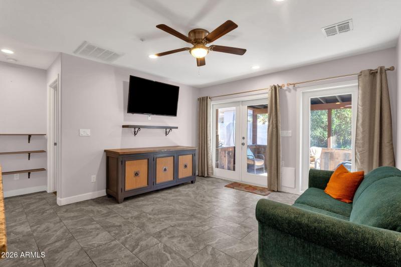 32-web-or-mls-15019-n-mayflower-dr