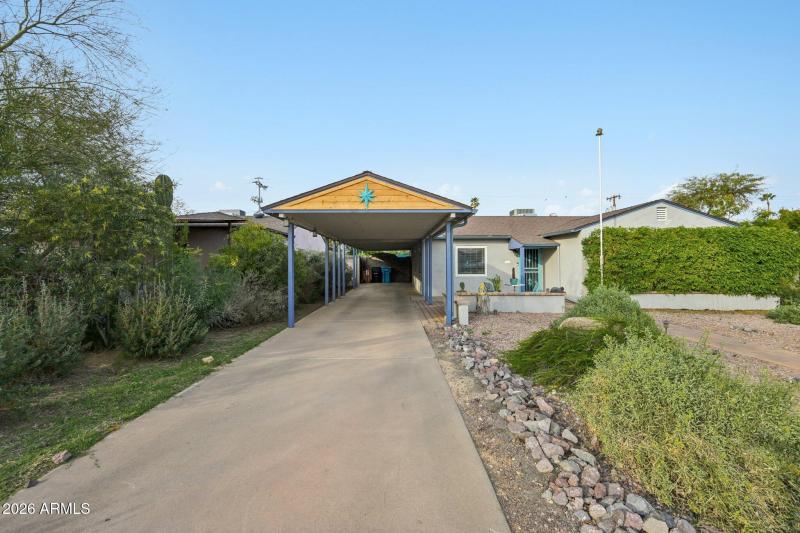 3-web-or-mls-W Clarendon Ave-S2901-003