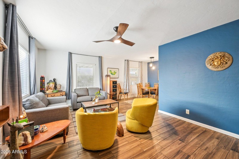 10-web-or-mls-W Clarendon Ave-S2901-010