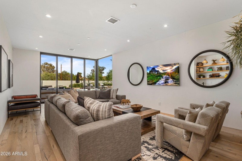 Second living space 2