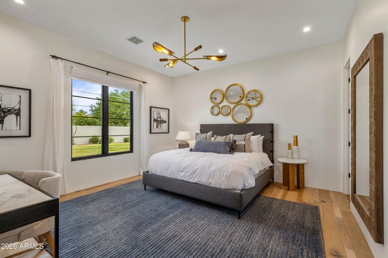 Second bedroom 2