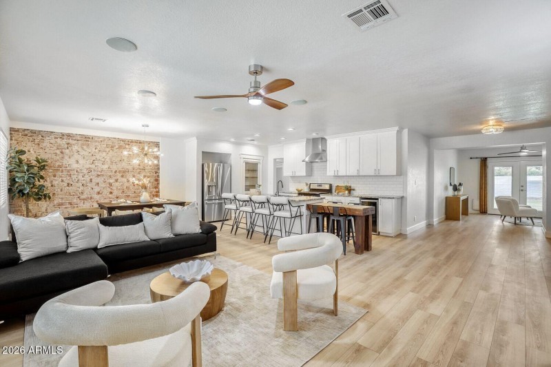 4036 North 40th Place - Web Quality - 00