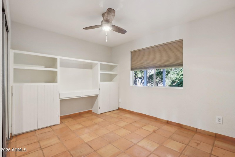 22-web-or-mls-E Evans Dr-S2901-022