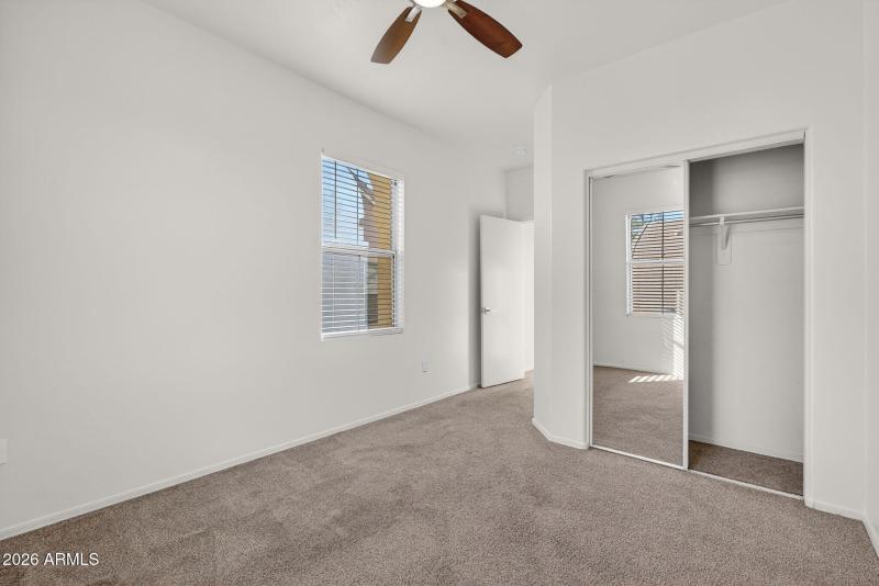 13-web-or-mls-34-E Neville Ave