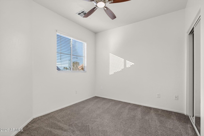 14-web-or-mls-35-E Neville Ave