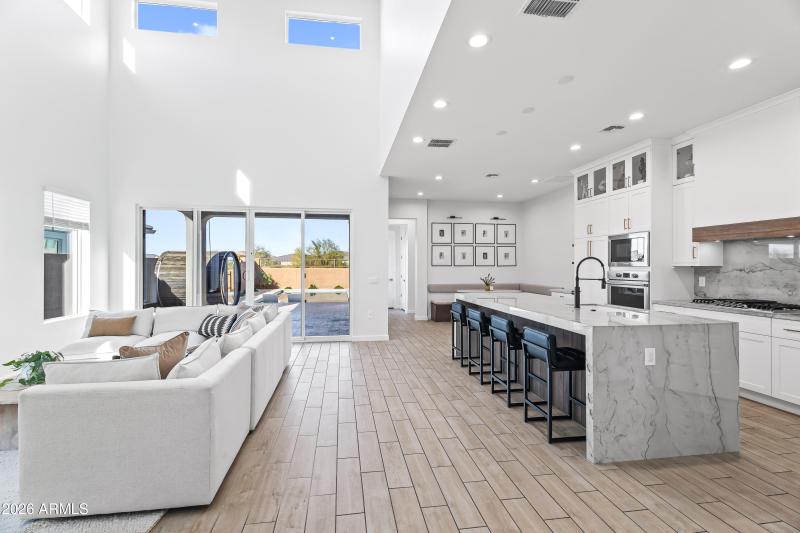 Living Room / Kitchen