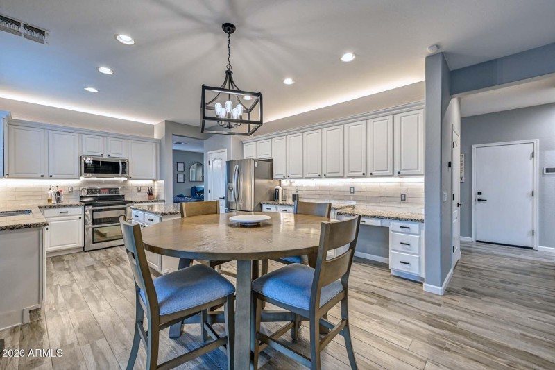 Night-Breakfast Room