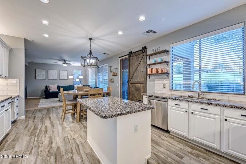 Night-Kitchen-Breakfast Room