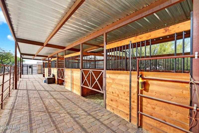 63-web-or-mls-04- E Dixileta Dr