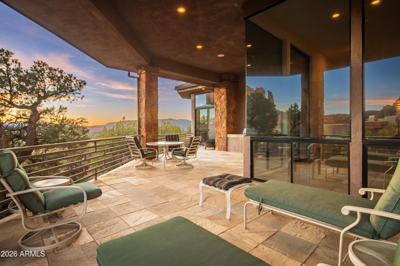 JL_15ScenicPl-exteriors-13