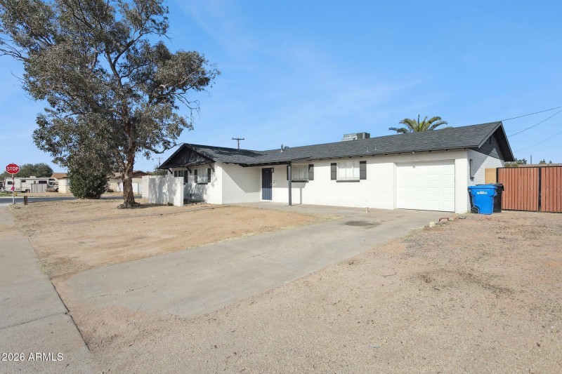 3-web-or-mls-5662-w-mariposa-st