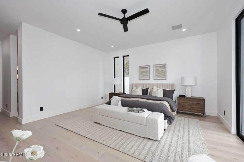 Primary Bedroom2