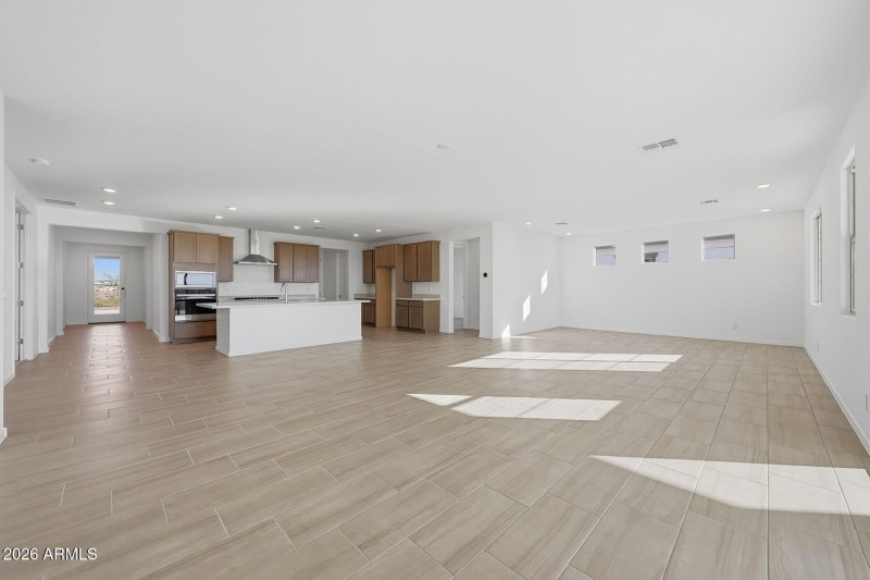 PHX_LasVentanas_Lot 2016_Crimson_18357_G