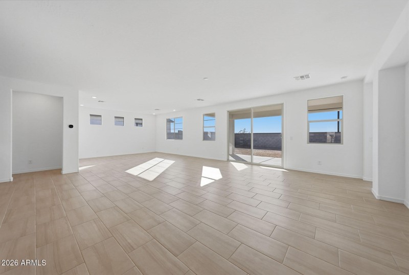 PHX_LasVentanas_Lot 2016_Crimson_18357_G