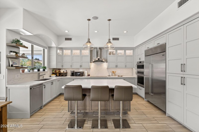 Kitchen with Island Seating
