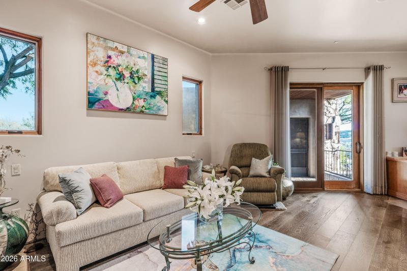 028_Ensuite #3 Outdoor Access