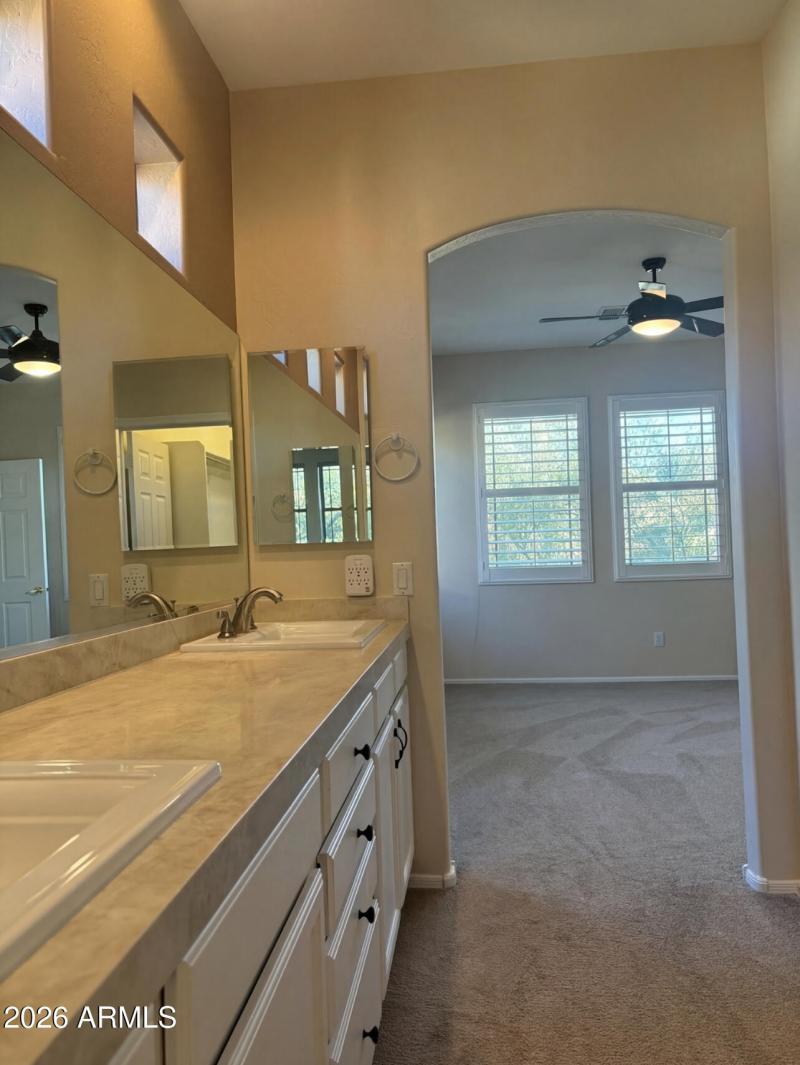 Master bed with AI shutters