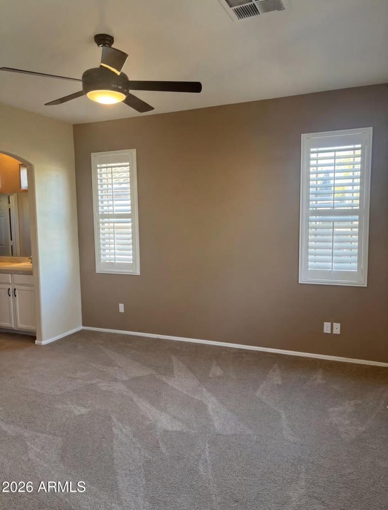 Master bed with AI shutters