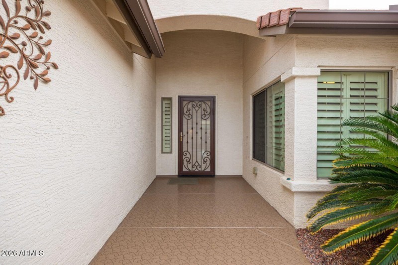 15803 W Windsor Entry exterior