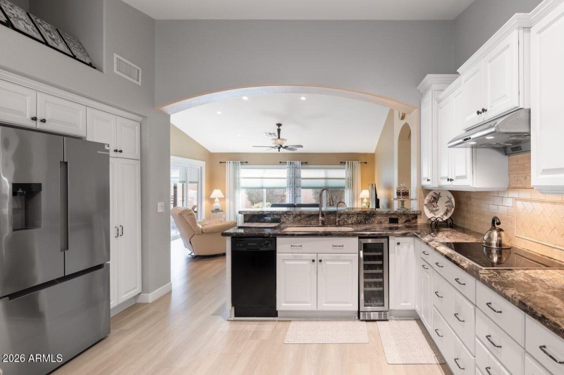 15803 Kitchen 4 Table to Counter