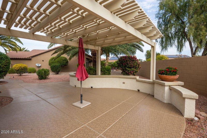 15803 W Windsor Pergola Cov. Patio