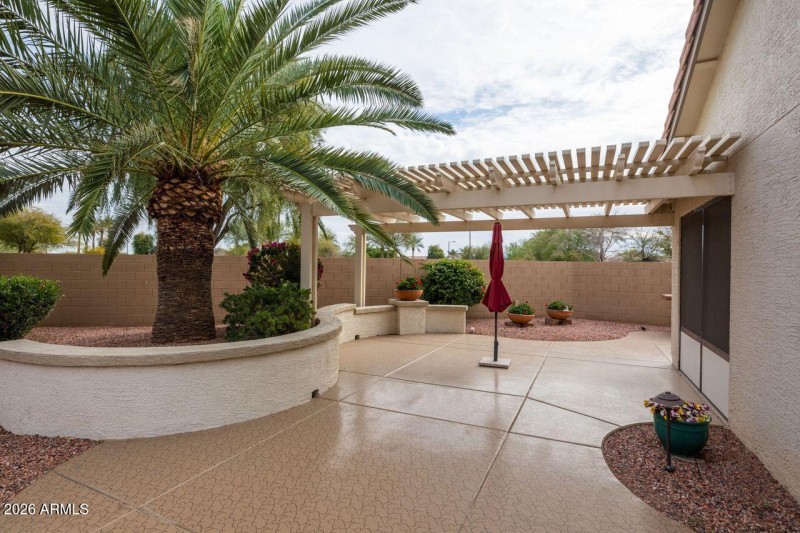 15803 W Windsor Pergola Cov Patio 2