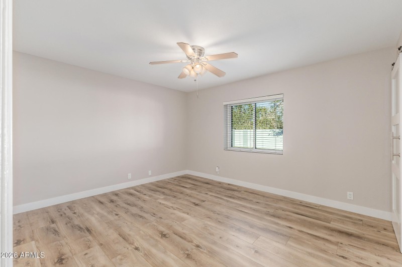 Primary Bedroom – Neutral tones