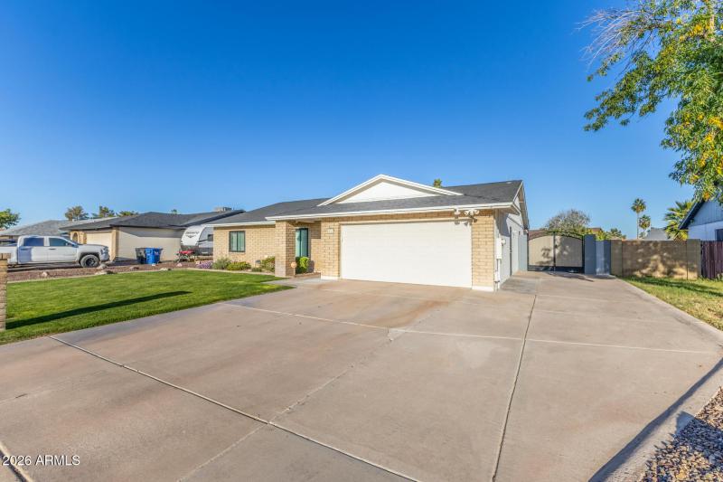 Driveway & Garage – RV Gate