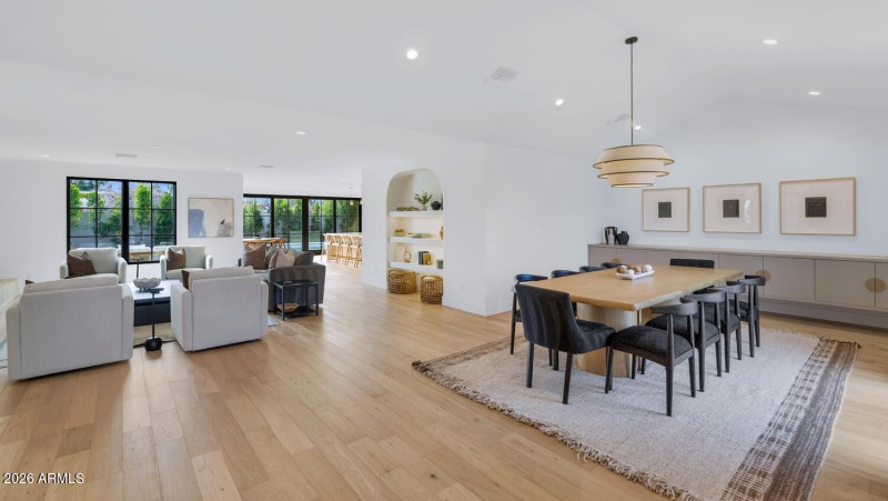 6039 E Calle Camelia-large-009-015-6039