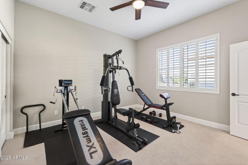 Exercise equipment conveys