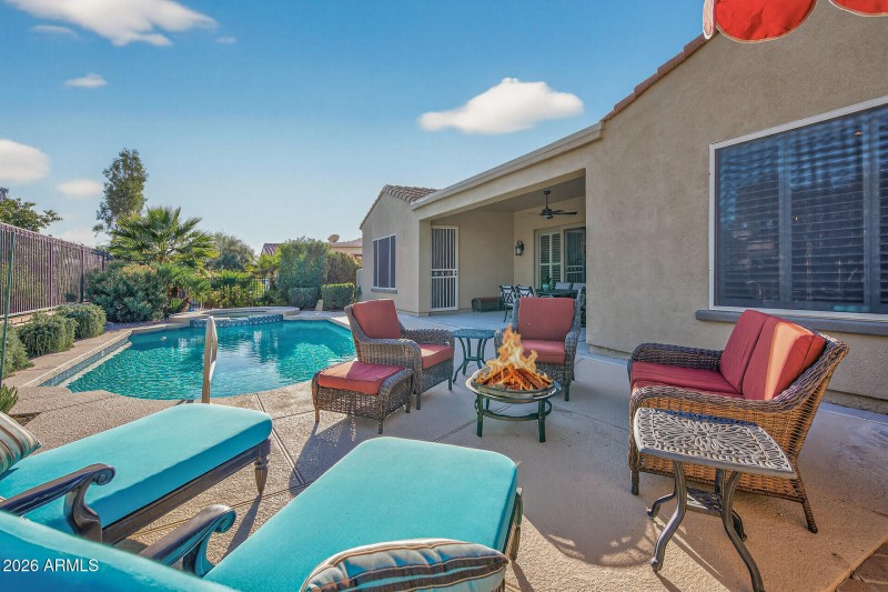 Your own desert Oasis