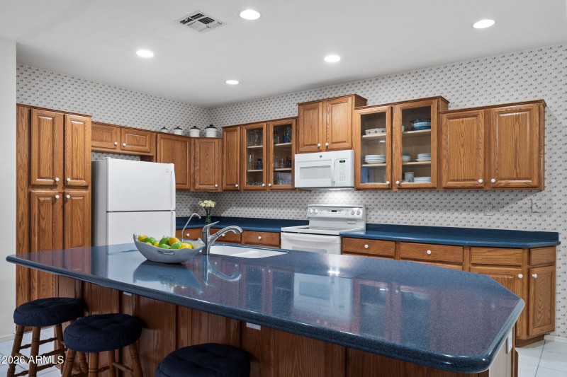 Large Kitchen with Island