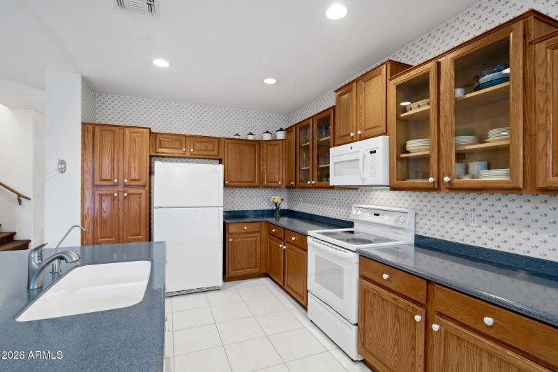 008__1255 N Evergreen St