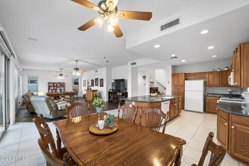 015__1255 N Evergreen St