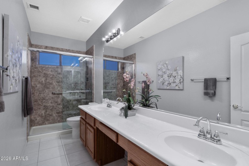 034__1255 N Evergreen St