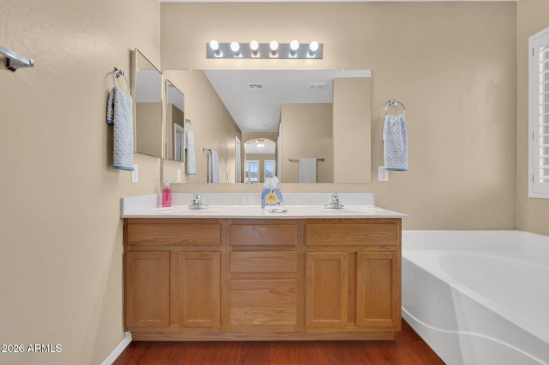 26-web-or-mls-5382 W Kaler-26