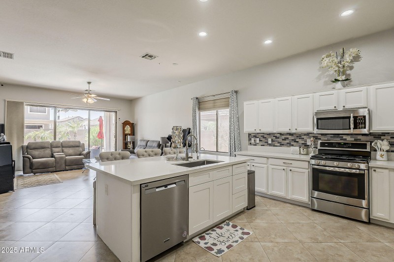 15-web-or-mls-Oakland-15