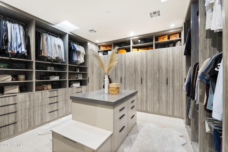 Custom closet