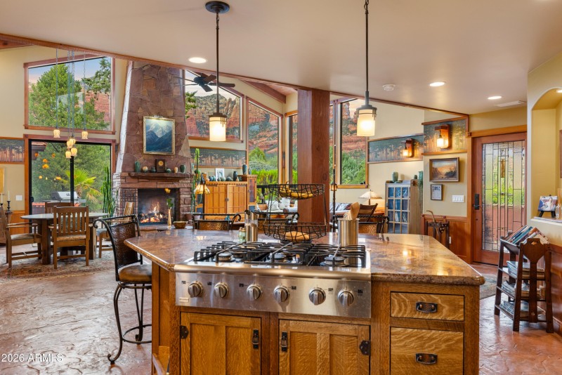 285 Navajo Trail - Kitchen