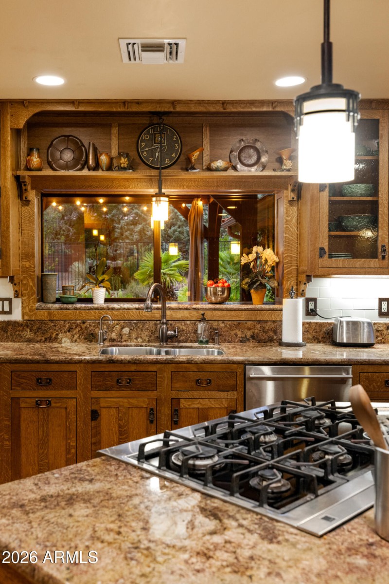 285 Navajo Trail - Kitchen