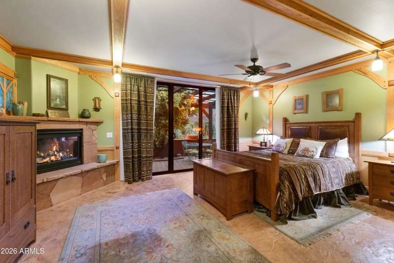 285 Navajo Trail - Primary Suite